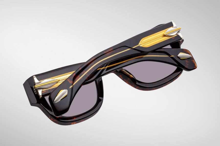 Conrad_Beau_Detail-2_Cropped_5377x3585_kqzmpd