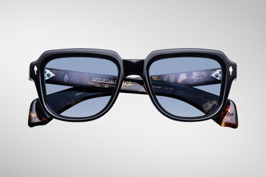 Taos_10Y_Noir_Front_Cropped